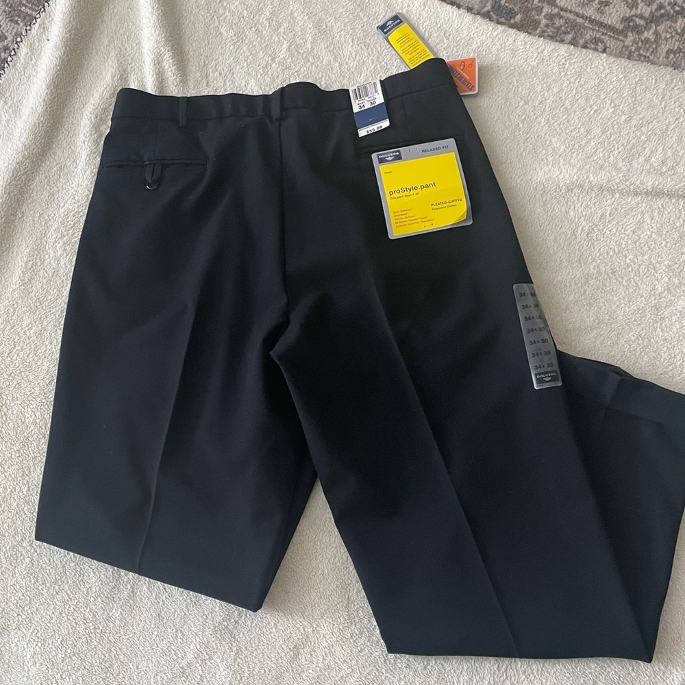 NWD Dockers Khaki Pants Mens Size 34x30 Black Stain Defender - Picture 3 of 3